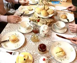 High Tea voor 4 personen – Gezellig uitje met vriendinnen of familie in Berlaar