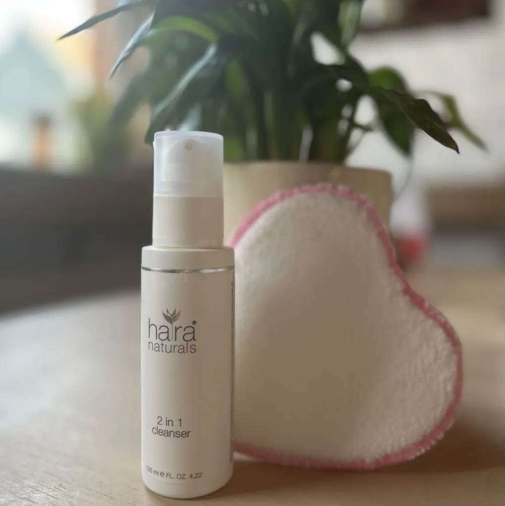 Kit de nettoyage pour le visage Ha-Ra Naturals – Nettoyant 2-en-1 + lingette nettoyante en forme de cœur